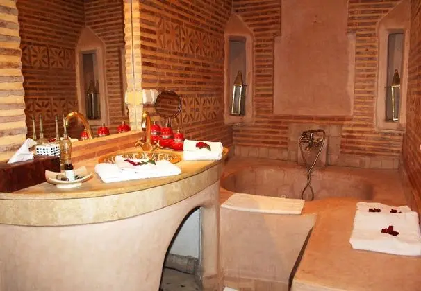 Superior Süit, Özel Banyo (Paprika)