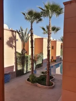 Basic Ev, 4 Yatak Odası, Havuz Manzaralı (Riad)