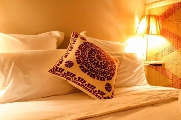 Tek Büyük Yataklı Oda (Fes)