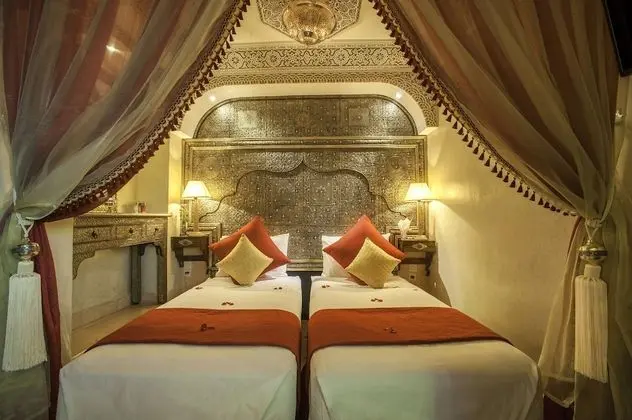 Süit (Bougainvillier)