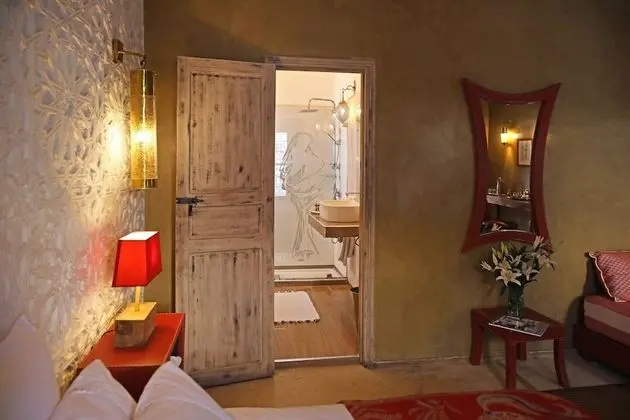 Superior Üç Kişilik Oda, Banyolu/Duşlu, Avlu