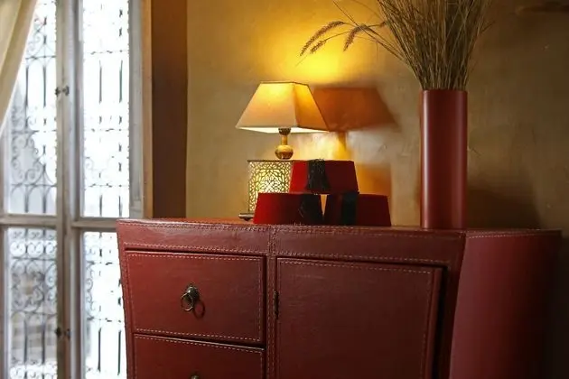 Superior Üç Kişilik Oda, Banyolu/Duşlu, Avlu