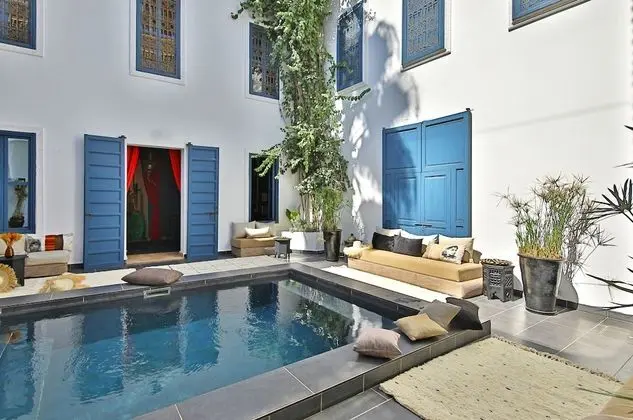 Superior Üç Kişilik Oda, Banyolu/Duşlu, Avlu