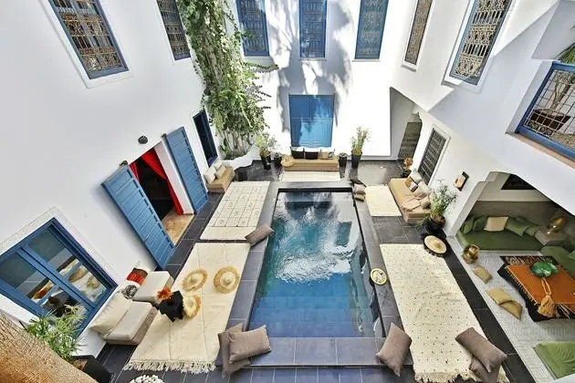 Superior Üç Kişilik Oda, Banyolu/Duşlu, Avlu