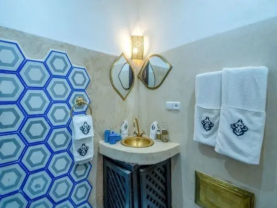 Basic Tek Büyük Yataklı Oda