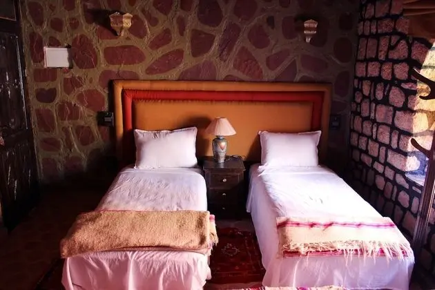 Standard Tek Büyük veya İki Ayrı Yataklı Oda, 1 Çift Kişilik Yatak, Özel Banyo, Havuz Manzaralı