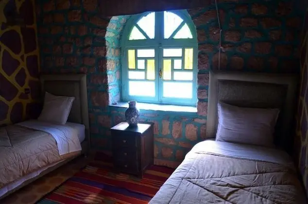 Standard Tek Büyük veya İki Ayrı Yataklı Oda, 1 Çift Kişilik Yatak, Özel Banyo, Havuz Manzaralı