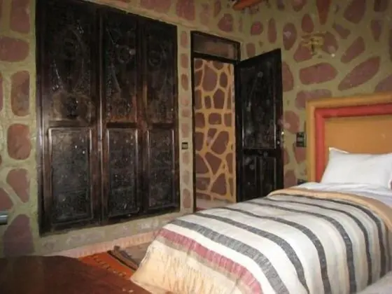 Standard Tek Büyük veya İki Ayrı Yataklı Oda, 1 Çift Kişilik Yatak, Özel Banyo, Havuz Manzaralı