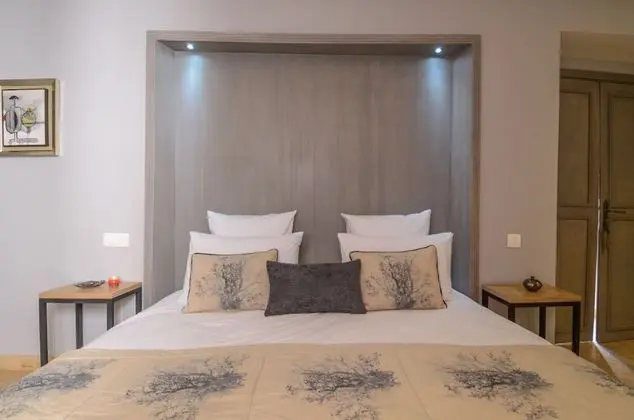 Deluxe Oda, 1 Büyük (Queen) Boy Yatak