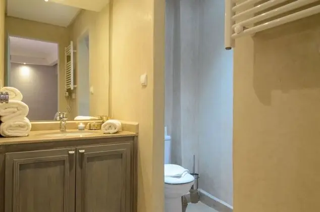 Deluxe Oda, 1 Büyük (Queen) Boy Yatak