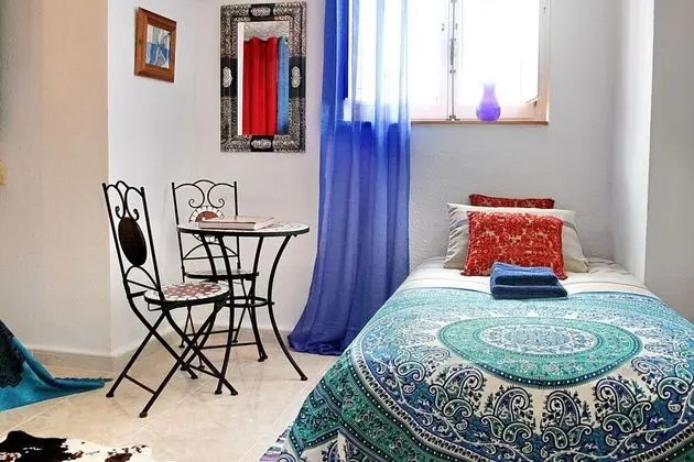 Üç Kişilik Oda, Bahçe Manzaralı