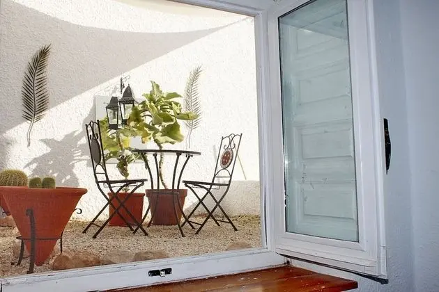 Üç Kişilik Oda, Bahçe Manzaralı