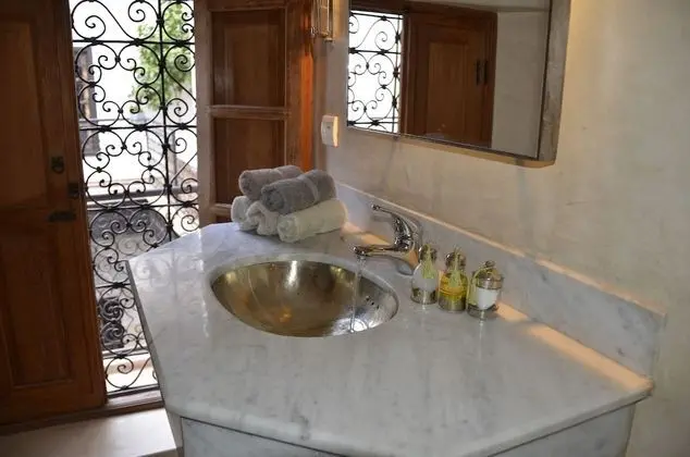 Classic Tek Büyük Yataklı Oda