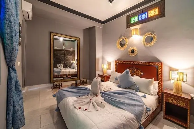 Deluxe Tek Büyük Yataklı Oda, Banyolu/Duşlu