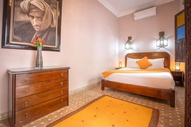 Basic Tek Büyük Yataklı Oda