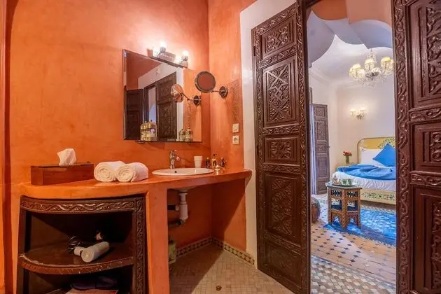 Basic Tek Büyük Yataklı Oda