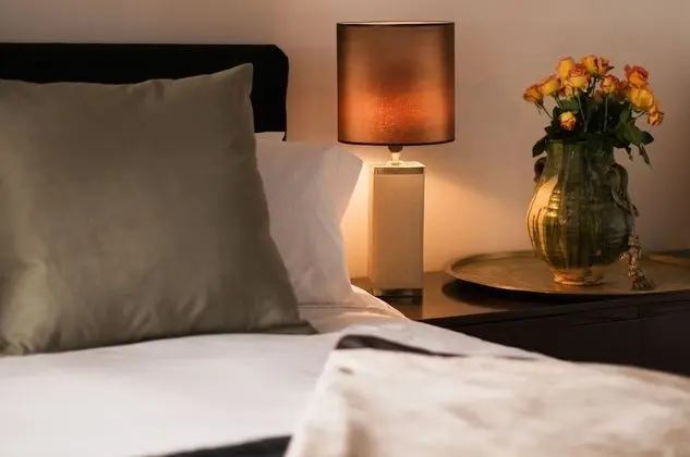 Tek Büyük Yataklı Oda (Cinnamon)