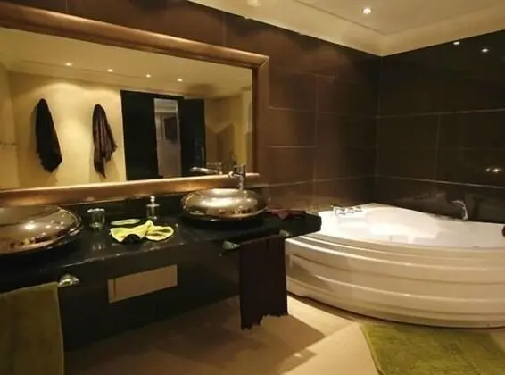 Superior Süit, Özel Banyo