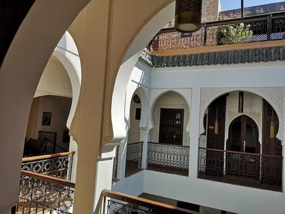 Standard Oda (Amira Fati)