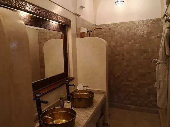 Standard Oda (Amira Fati)