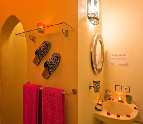 Tek Büyük Yataklı Oda (Karima)