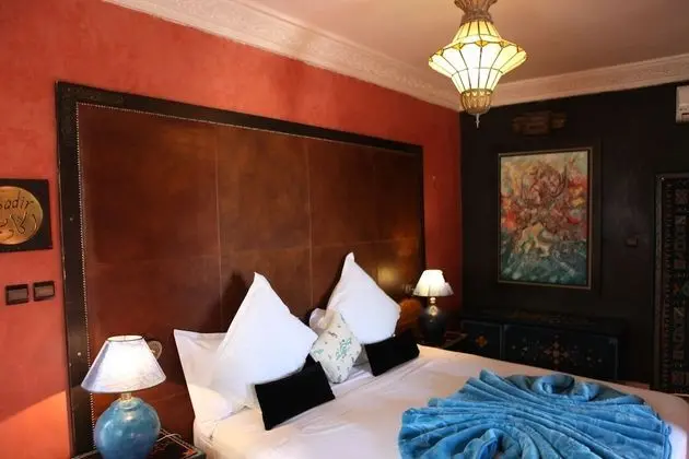 Deluxe Tek Büyük veya İki Ayrı Yataklı Oda, 1 Yatak Odası, Banyolu/Duşlu, Bahçe Manzaralı