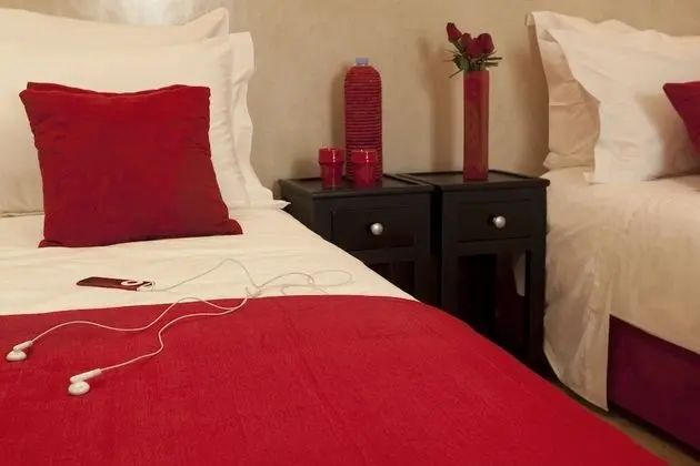 Tek Büyük veya İki Ayrı Yataklı Oda