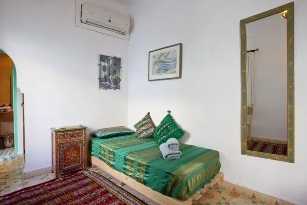 Superior Üç Kişilik Oda, Özel Banyo, Avlu Manzaralı (Touareg)