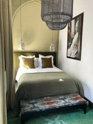 Luxury Tek Büyük Yataklı Oda (Aya)