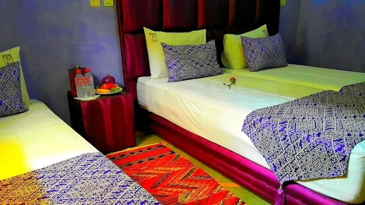 Üç Kişilik Oda, Sigara İçilmez