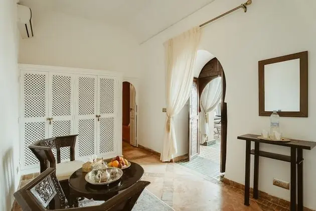 Standard Tek Büyük veya İki Ayrı Yataklı Oda, Zemin Kat (Selima)