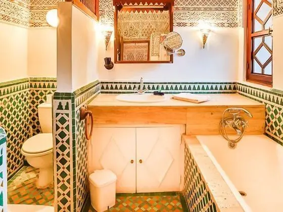 Superior Büyük Yataklı Tek Kişilik Oda, Özel Banyo, Bahçe Manzaralı