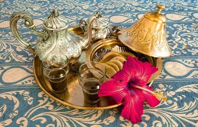 Traditional Süit