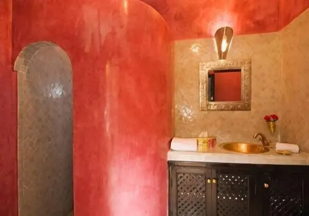 Romantic Tek Büyük Yataklı Oda (Sharifa)