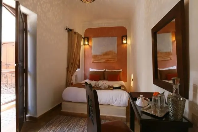 Superior Tek Büyük Yataklı Oda, Avlu Manzaralı (2 People)