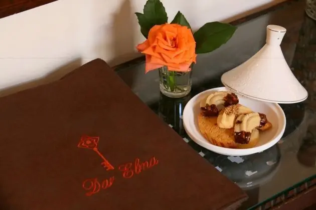 Superior Tek Büyük Yataklı Oda, Avlu Manzaralı (2 People)