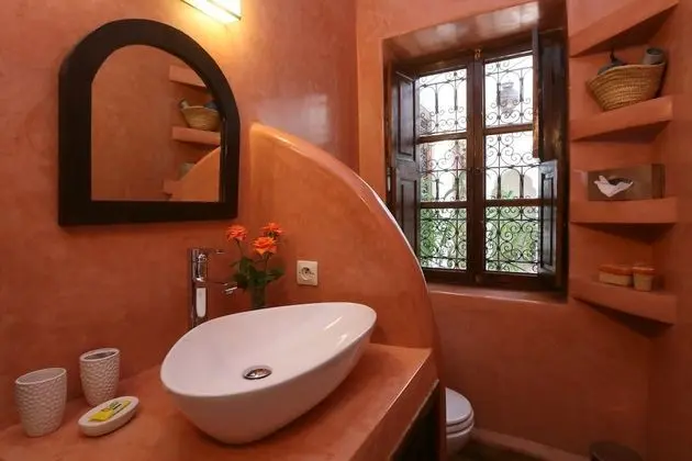 Superior Tek Büyük Yataklı Oda, Avlu Manzaralı (2 People)