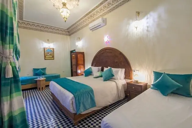 Deluxe Dört Kişilik Oda (Azrou)