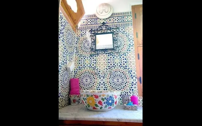 Standard Tek Büyük Yataklı Oda (Warda)