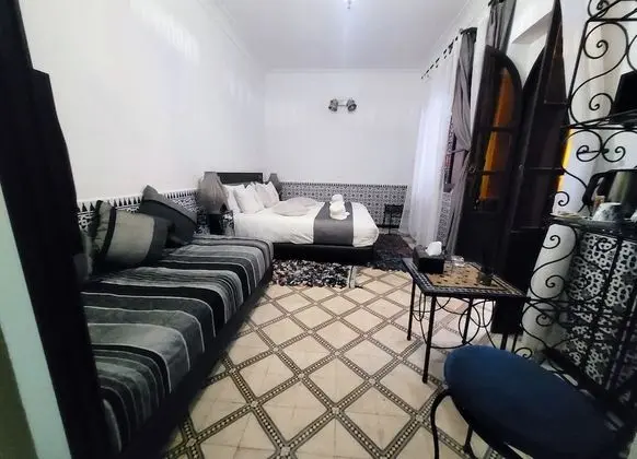 Comfort Üç Kişilik Oda, Banyolu/Duşlu (Chambre)