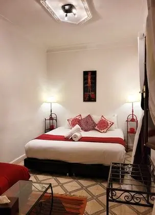 Comfort Üç Kişilik Oda, Banyolu/Duşlu (Chambre)