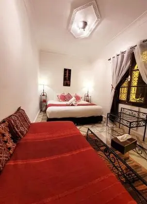 Comfort Üç Kişilik Oda, Banyolu/Duşlu (Chambre)