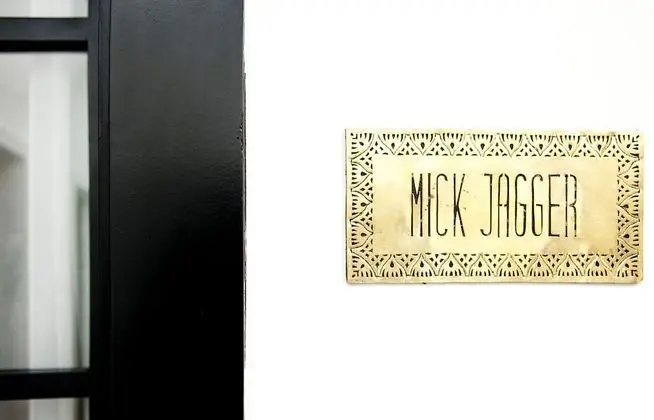 Signature Tek Büyük Yataklı Oda (Mick Jagger)