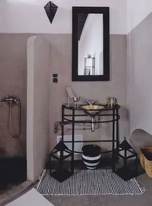 Classic Tek Büyük Yataklı Oda (Hadid)