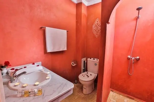 Deluxe Stüdyo, 1 En Büyük (King) Boy Yatak ve Çekyat, Sigara İçilebilir, Deniz Manzaralı