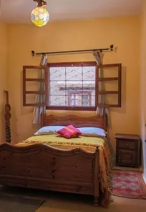 Tek Büyük Yataklı Oda, Ortak Banyo (Agni)