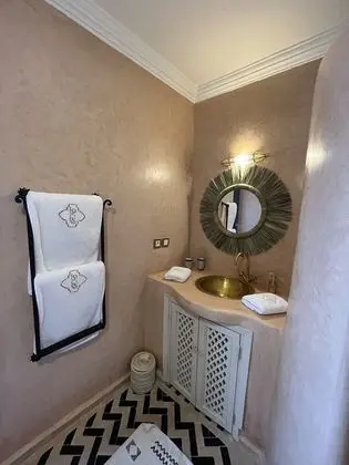 Tek Büyük Yataklı Oda, Özel Banyo (Zaatar)