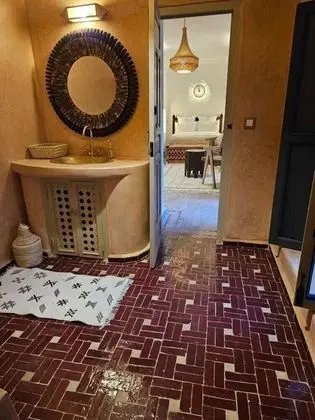 Üç Kişilik Oda, Özel Banyo (Touma)