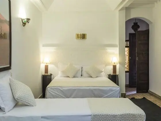 Üç Kişilik Oda, Özel Banyo (Touma)