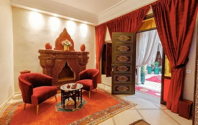 Luxury Oda
